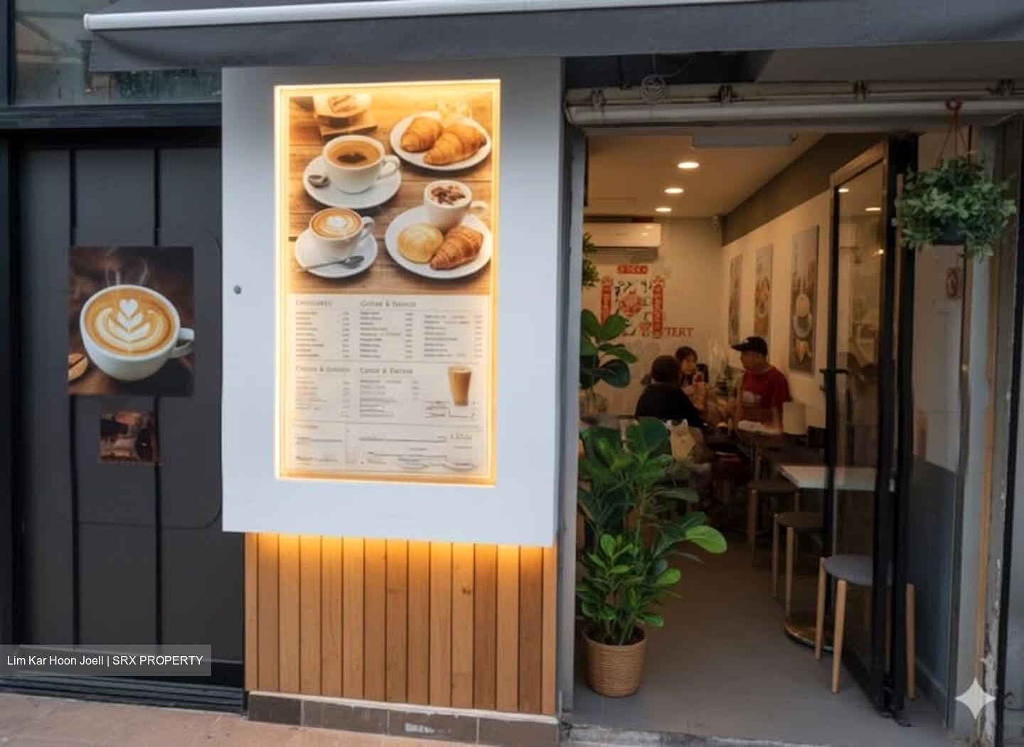 51 @ Amk (D20), Retail #546920691
